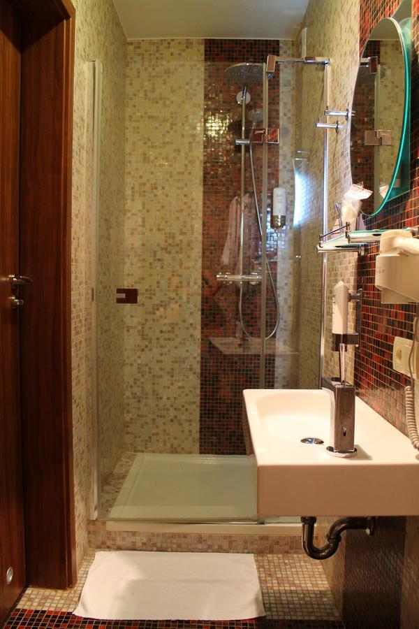 Hotel Linder Malnia Habitación foto